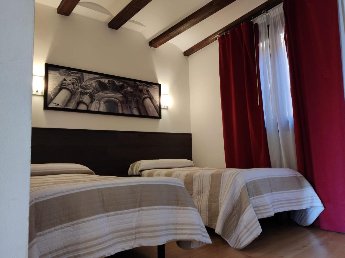Hotel Rey Sancho Navarrete Zewnętrze zdjęcie