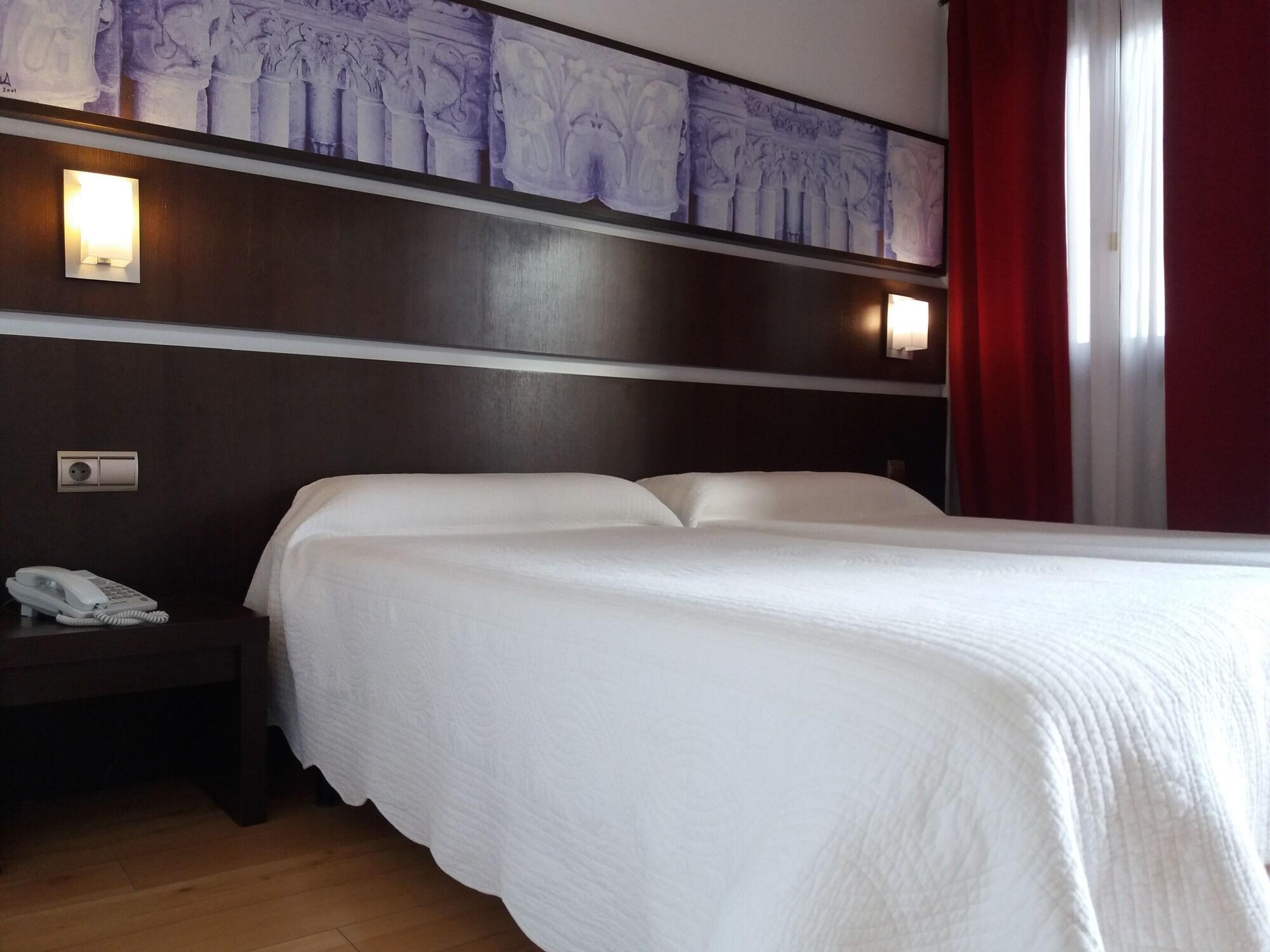 Hotel Rey Sancho Navarrete Zewnętrze zdjęcie