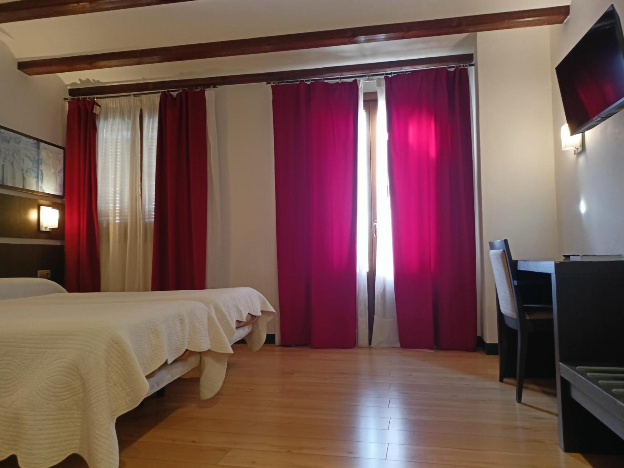 Hotel Rey Sancho Navarrete Zewnętrze zdjęcie