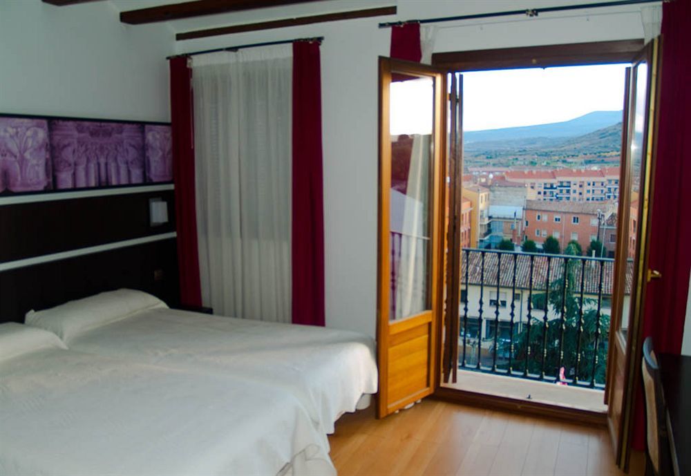 Hotel Rey Sancho Navarrete Zewnętrze zdjęcie